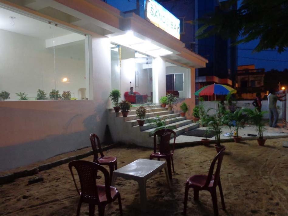 Hotel Sands Bay Пури Екстериор снимка